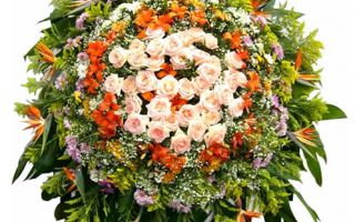 Coroas de flores Cemitério Parque das Rosas em Brumadinho